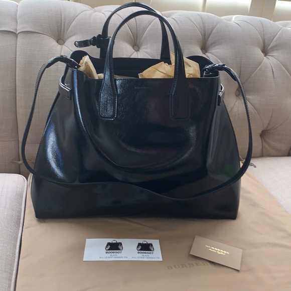 Burberry LARGE Banner Bag Soft Shiny Leather - Picture 1 of 15